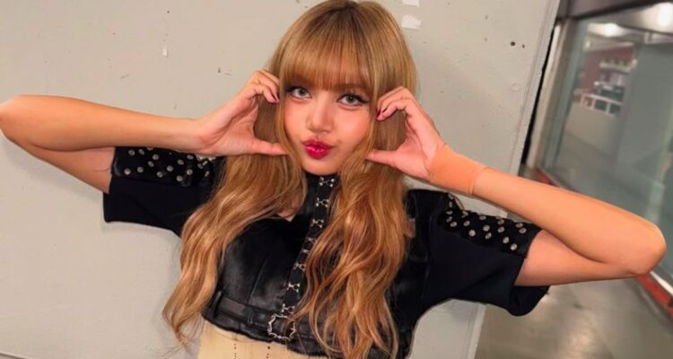 Lisa BLACKPINK