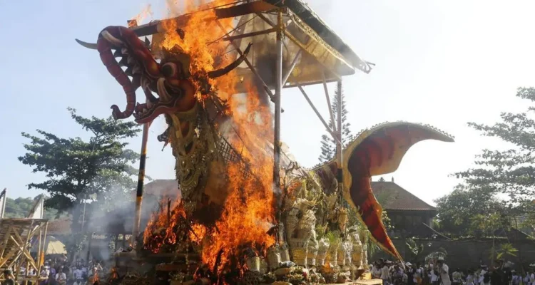 Tradisi Ngaben Bali